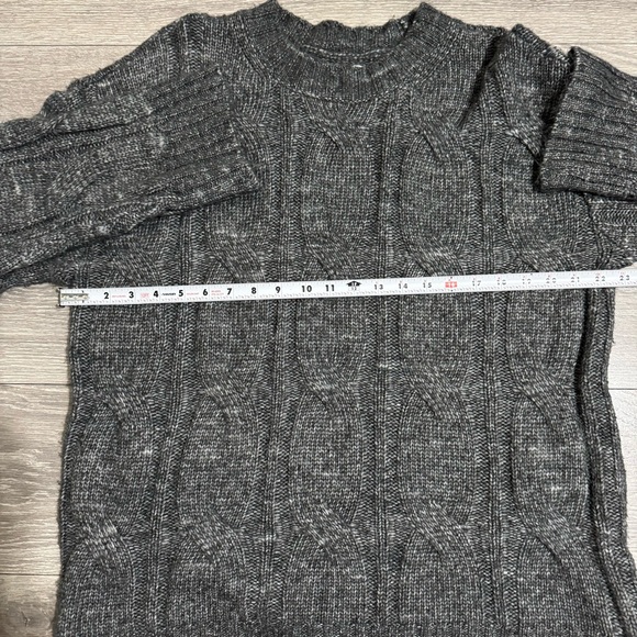 American Eagle Women Long Sleeve Unreal Cable Crew Long Sweater Gray Marled M - Picture 11 of 14